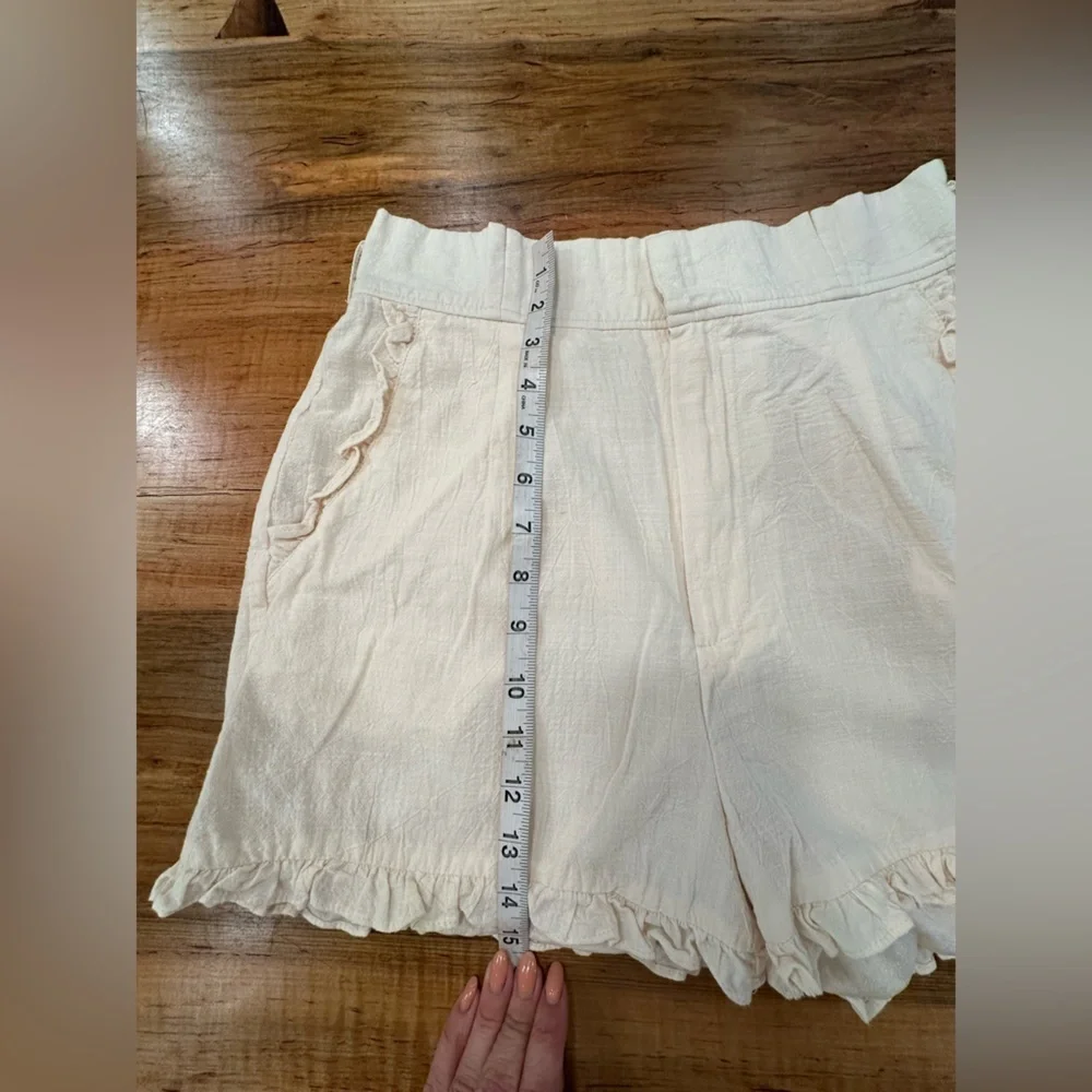 EUC VINTAGE CREAM high waist shorts side pockets